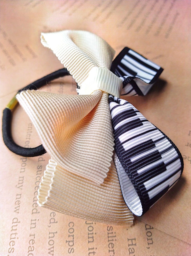 リボンヘアゴム《ジャズは部屋の片隅で》