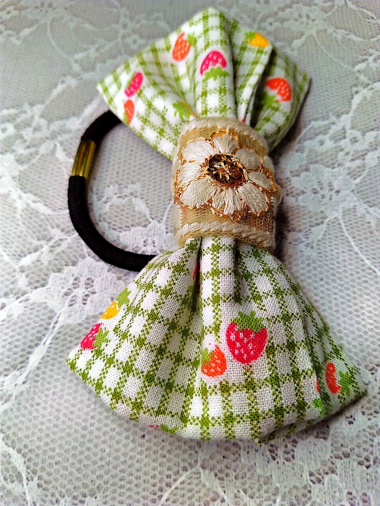 インド刺繍リボンヘアゴム《甘酸っぱい風を辿る》