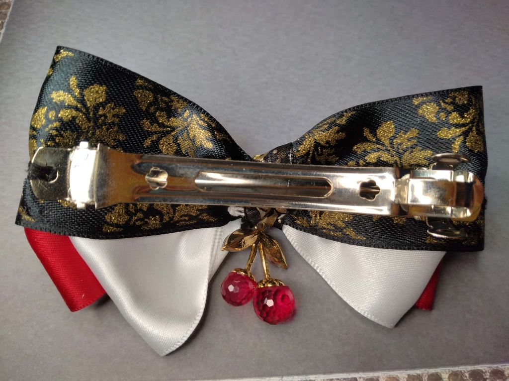 イメージリボンバレッタ《裏切りの一皿》