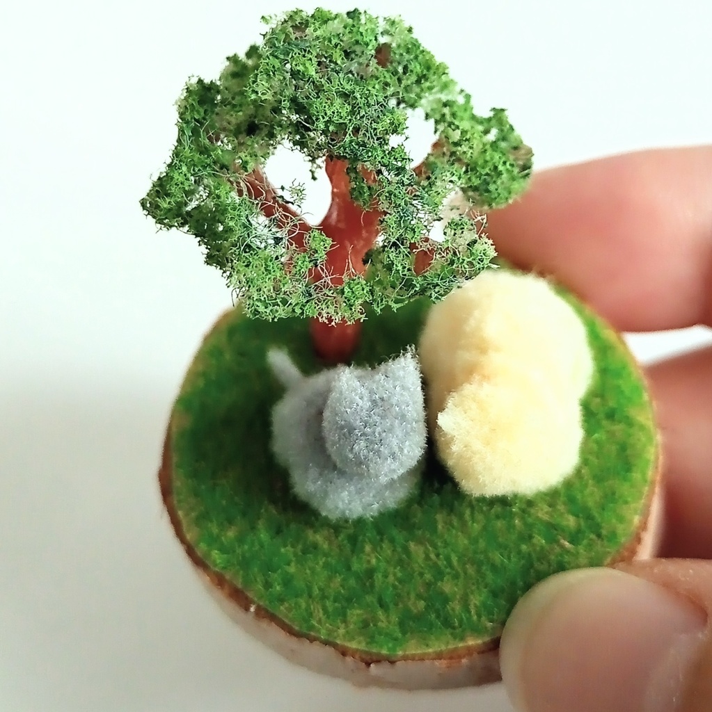 ミニチュア親子ネコ