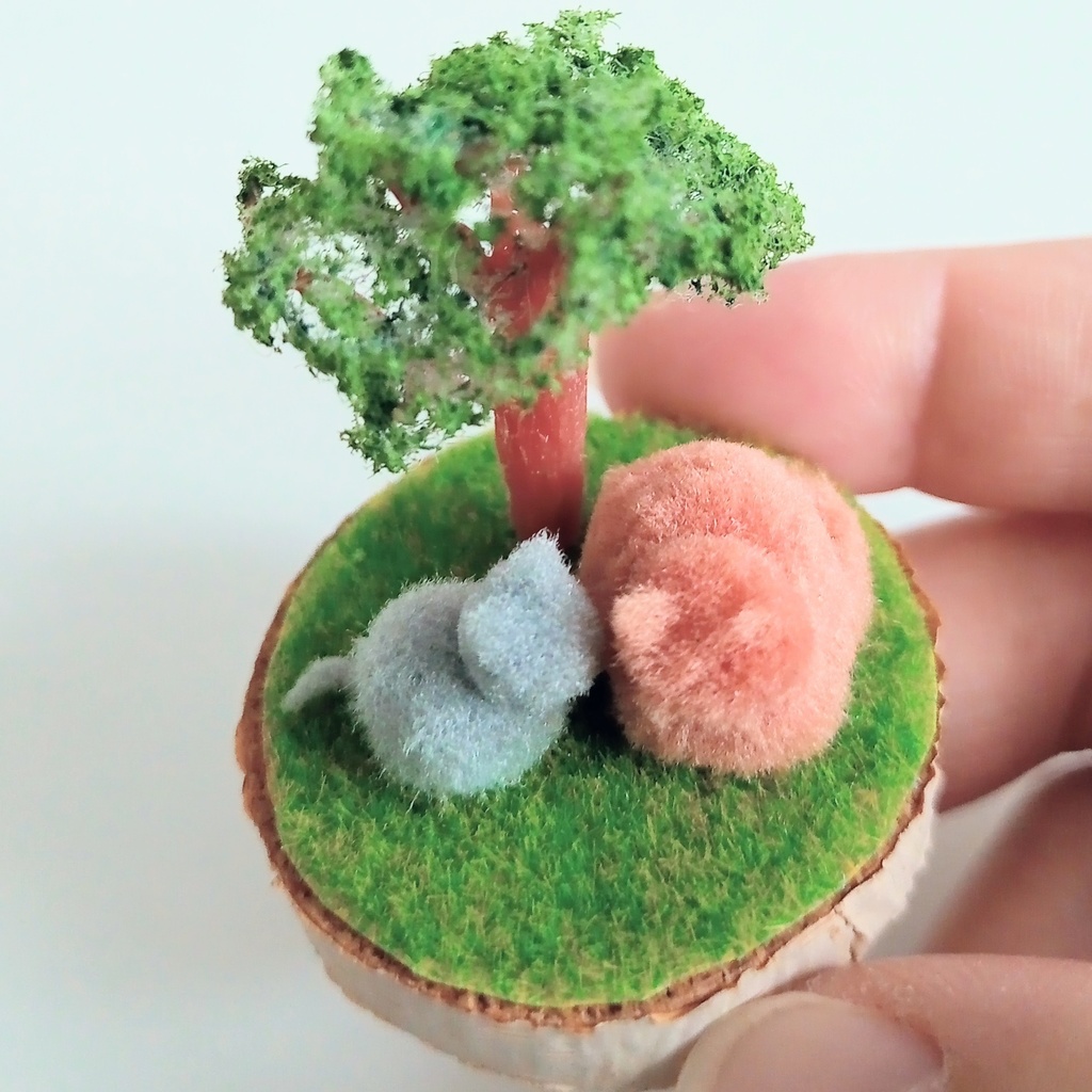 ミニチュア親子ネコ