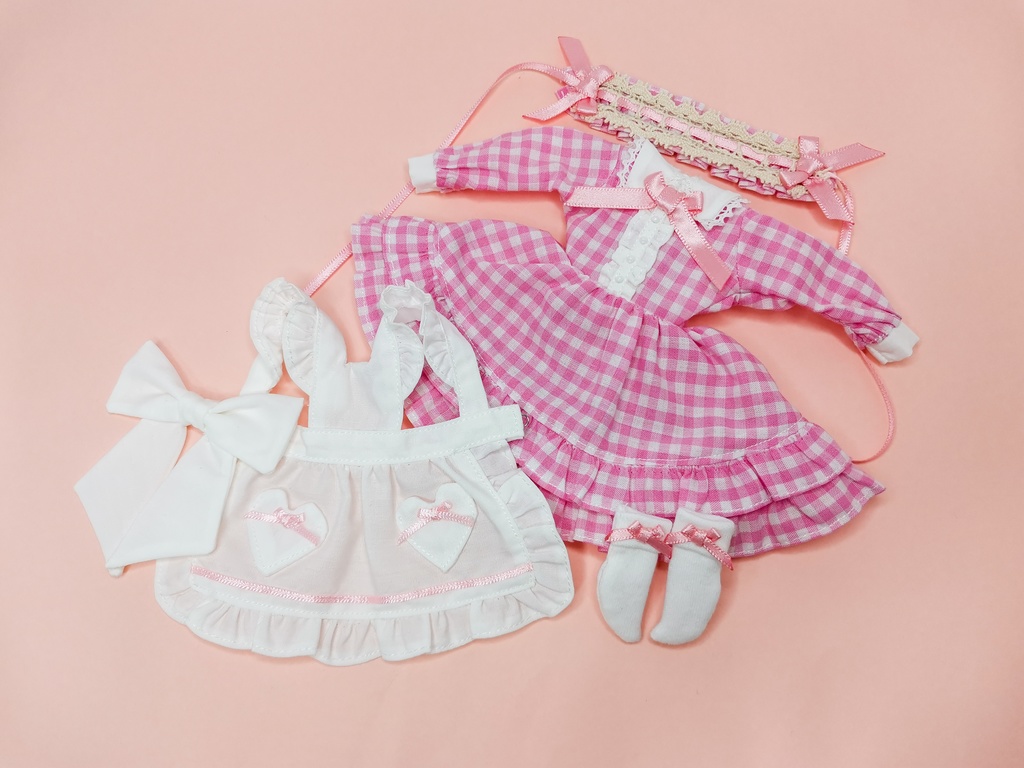 22cmサイズ ドール服 ギンガムチェックエプロンドレスセット