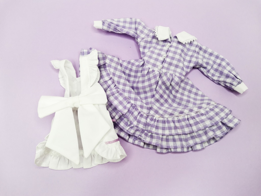 22cmサイズ ドール服 ギンガムチェックエプロンドレスセット