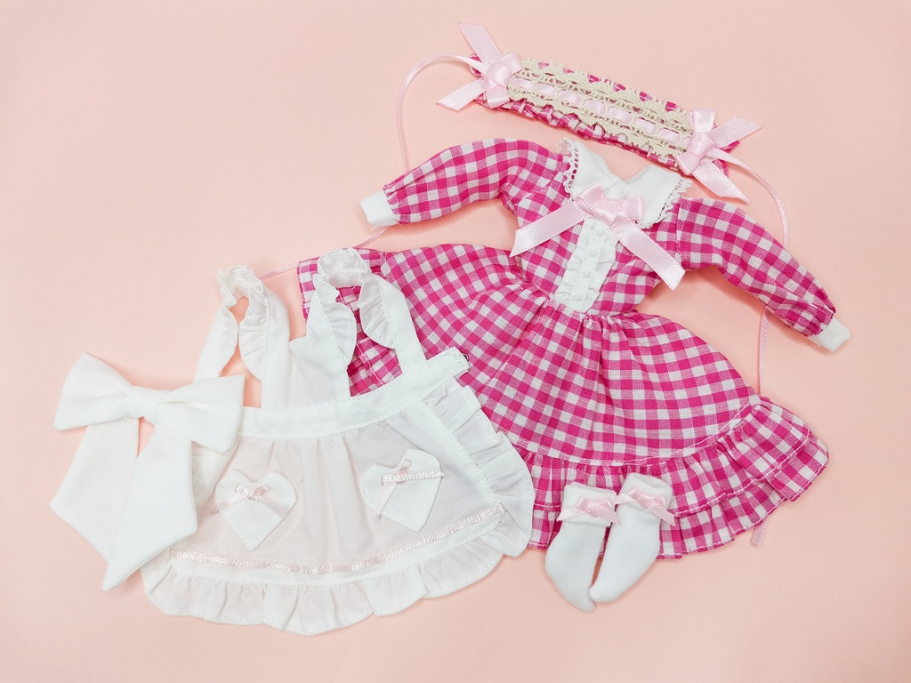 22cmサイズ ドール服 ギンガムチェックエプロンドレスセット
