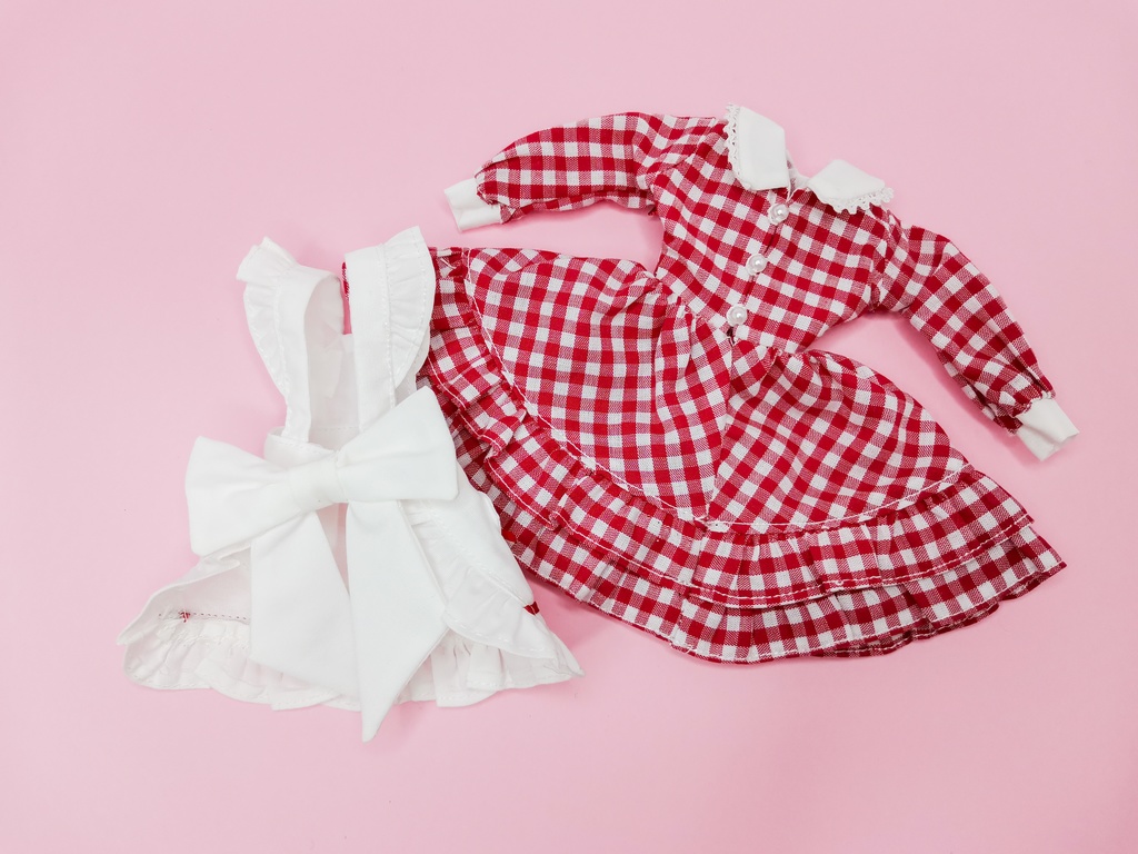 22cmサイズ ドール服 ギンガムチェックエプロンドレスセット