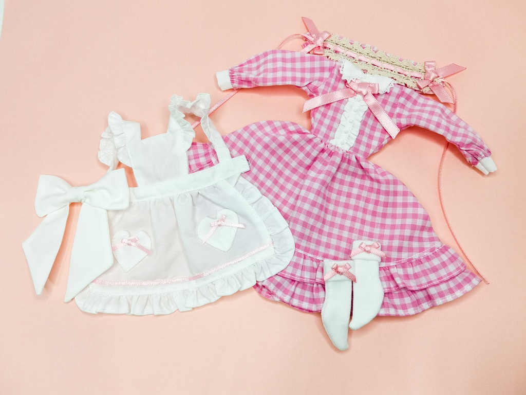 27cmサイズ ドール服 ギンガムチェックエプロンドレスセット