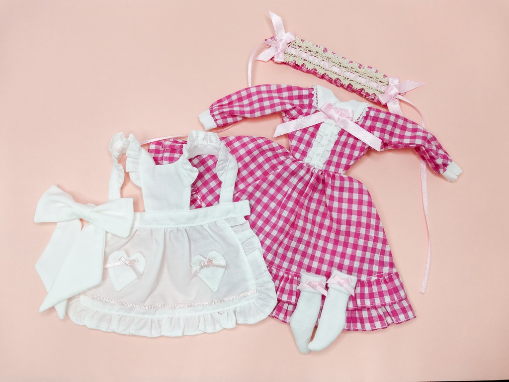 27cmサイズ ドール服 ギンガムチェックエプロンドレスセット