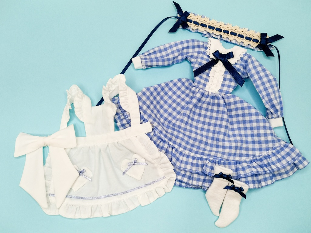 27cmサイズ ドール服 ギンガムチェックエプロンドレスセット