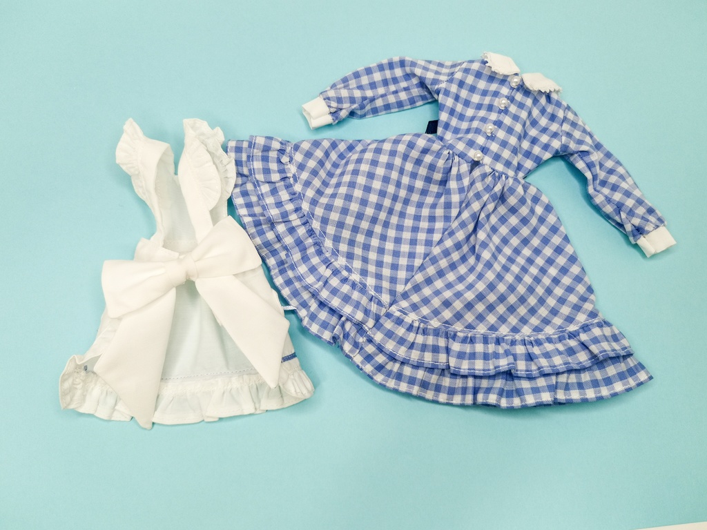 27cmサイズ ドール服 ギンガムチェックエプロンドレスセット