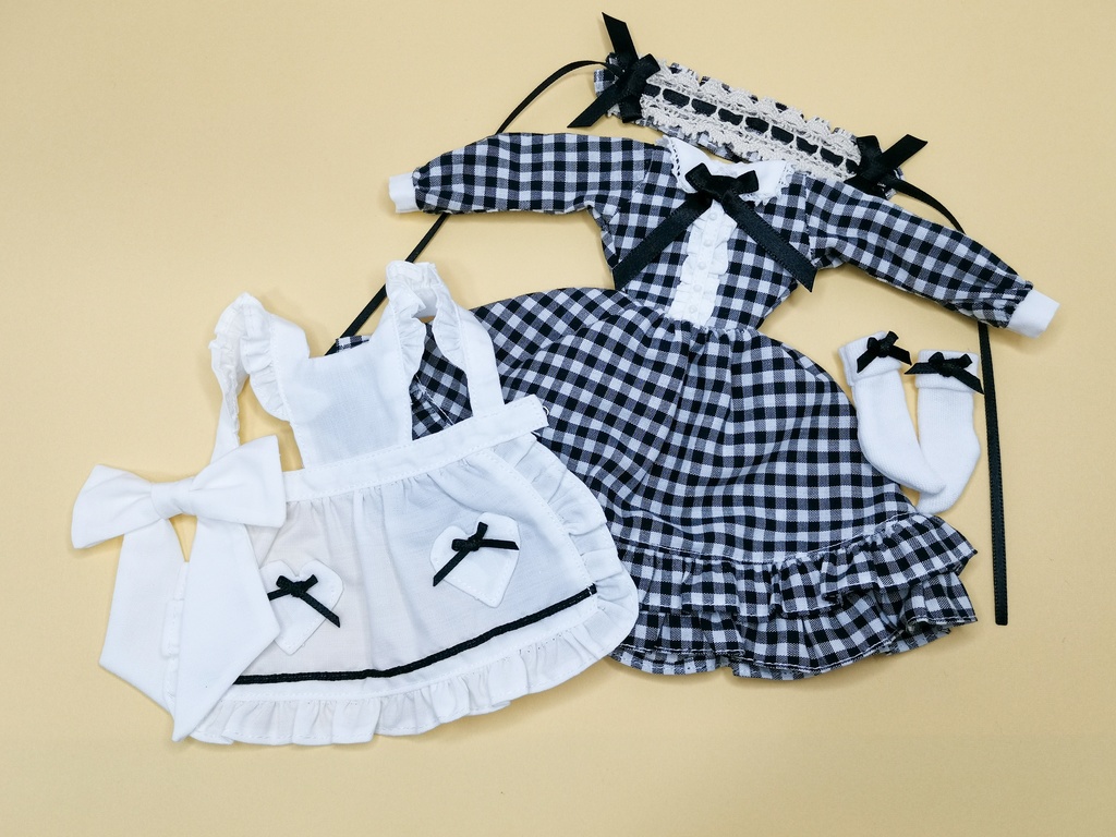 27cmサイズ ドール服 ギンガムチェックエプロンドレスセット
