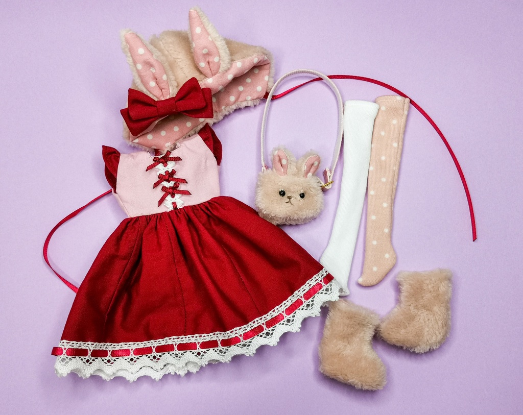 22cmサイズ　ドール服　ふわふわうさぎさんワンピースセット