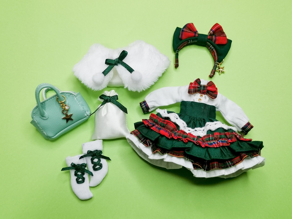 ⚠️ピコニーモサイズ ドール服 クリスマスワンピースセット