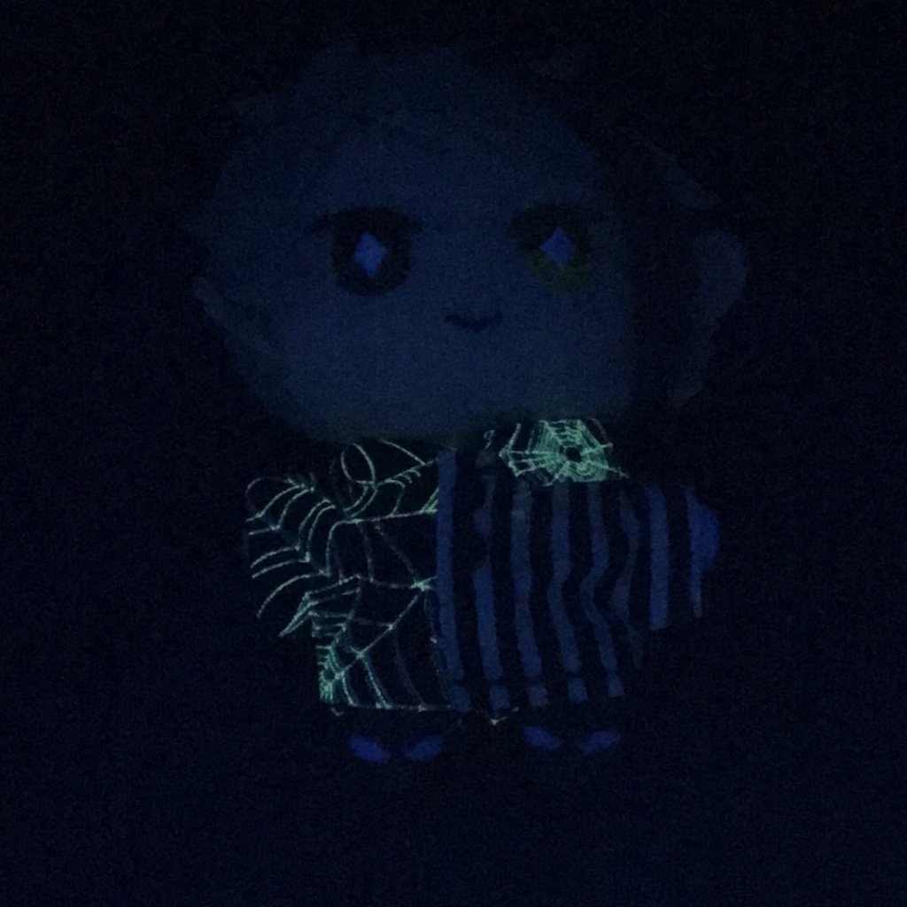 ぬい服 光るスパイダーカラーシャツ