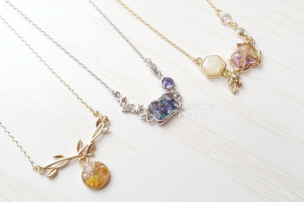 お花のネックレス