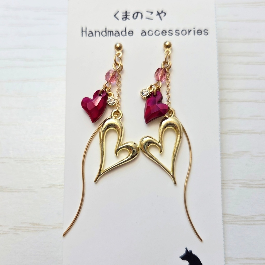 揺れるハートの耳飾り(足利軍イメージ)