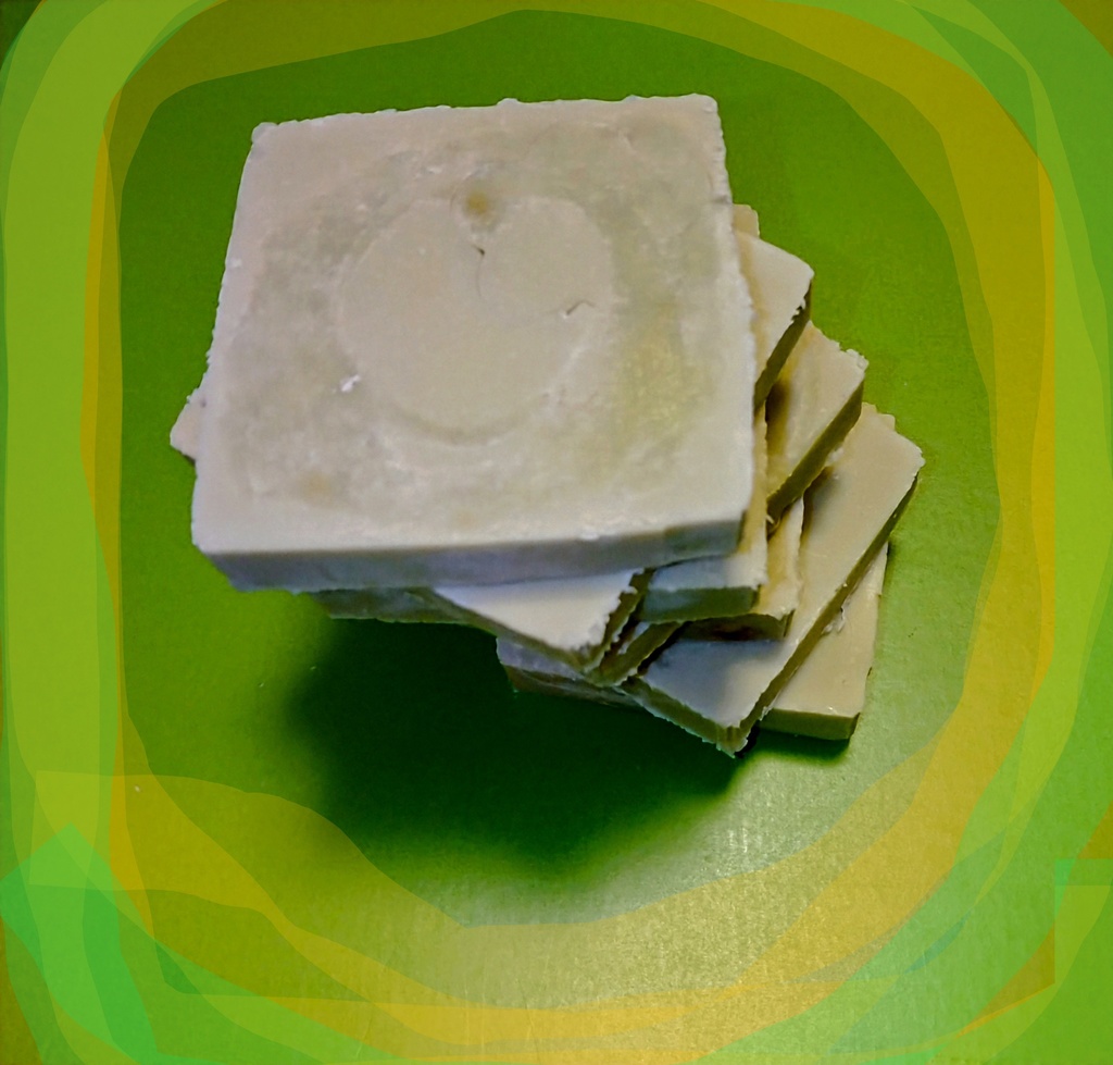 緑茶オリーブオイルときなこの石鹸