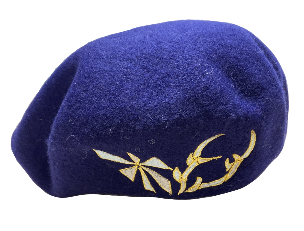 門キラ概念刺繍ベレー帽(ネイビー)
