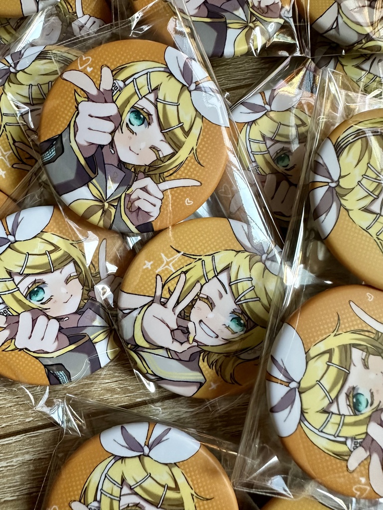 鏡音リン キーホルダー 缶バッジ Amazon】鏡音リン 缶バッジ よみうり