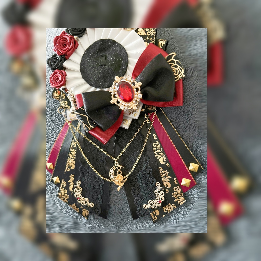 【数量限定】16番 痛ロゼット ☆付け替えコード付き (カラー:レッド×ブラック×ホワイト×ゴールド系) オタ活