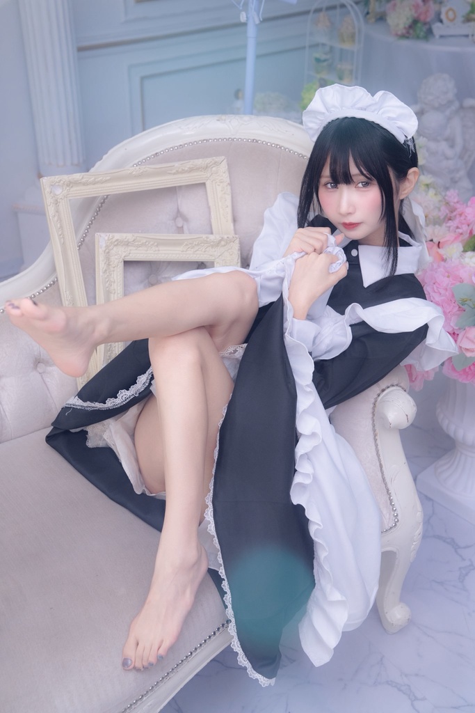 c107新作 足×メイド写真集 ダウンロード版