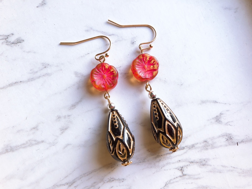 始祖の鬼の瞳の耳飾り