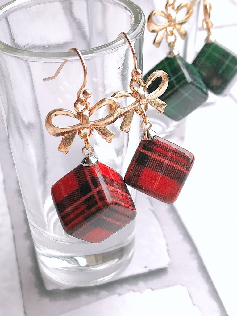 トリオのプレゼント🎁ピアス/イヤリング