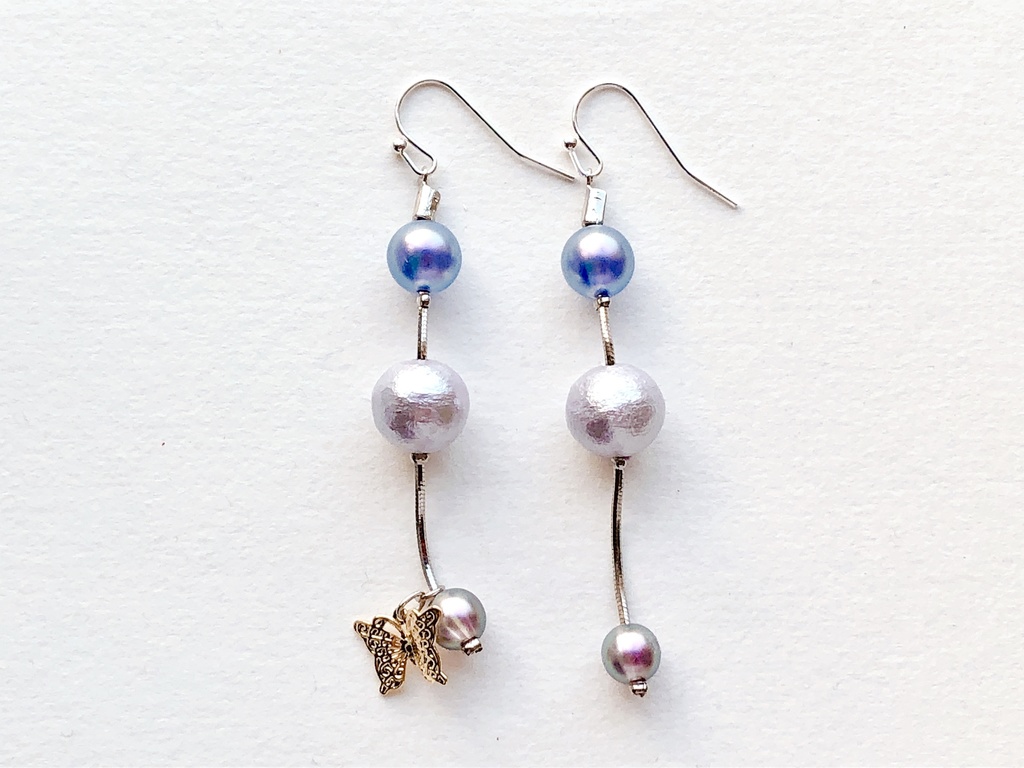 三連パールの耳飾り・蟲