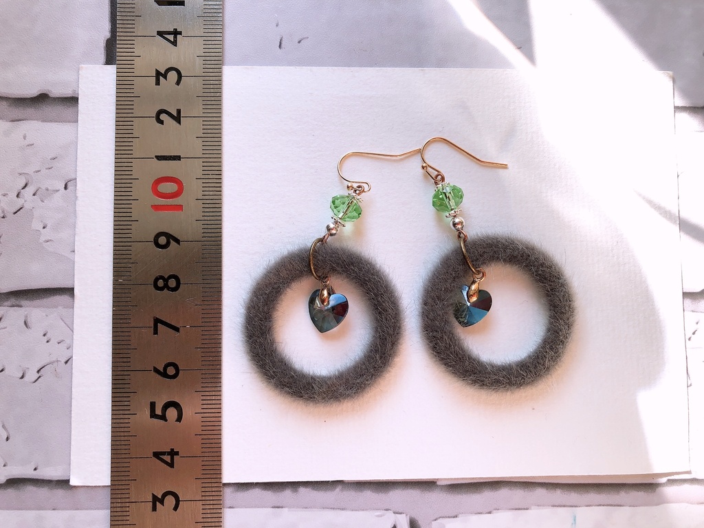 モフモフ輪っかの耳飾り・猪