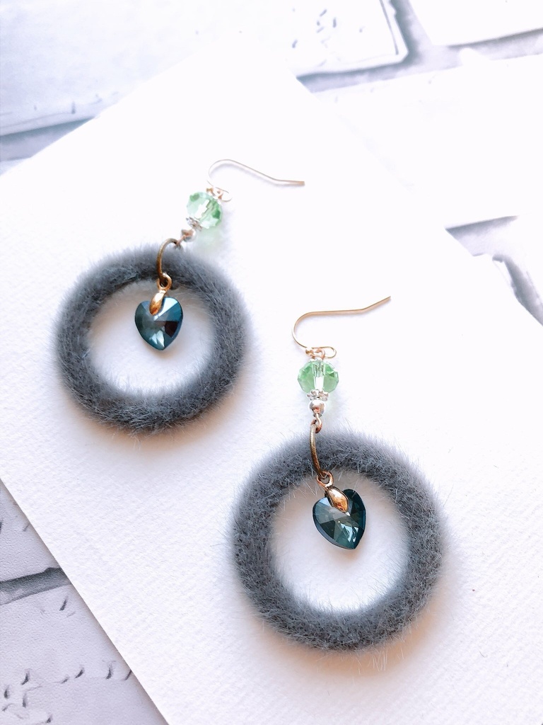 モフモフ輪っかの耳飾り・猪