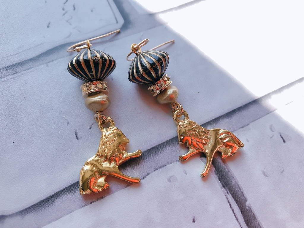 ヒーローのピアス/イヤリング・🦁