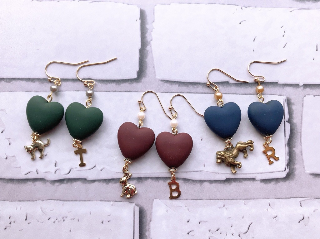 トリオのハートなピアス/イヤリング