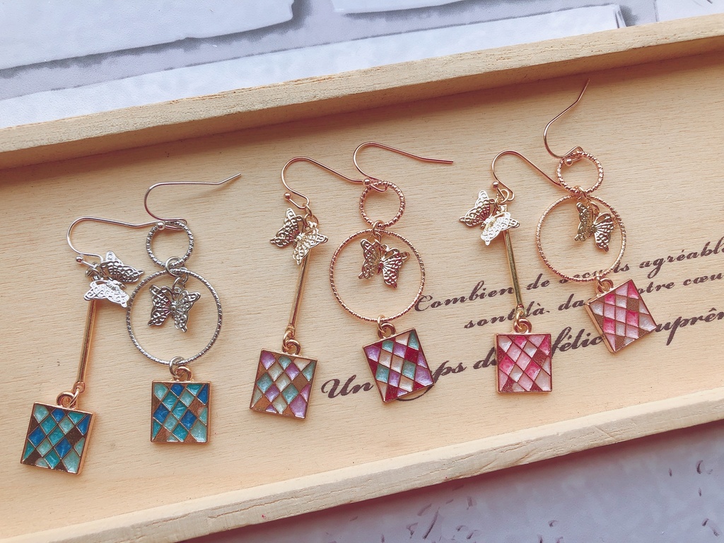 蝶屋敷のお嬢さん方の耳飾り