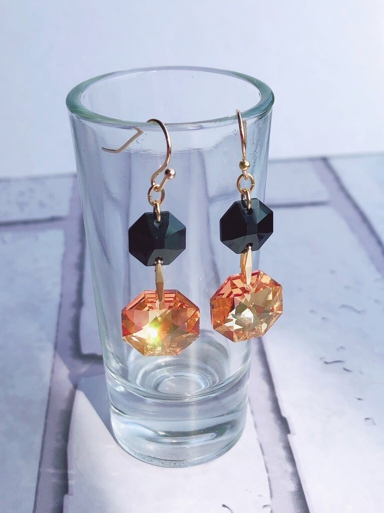 🦁2連スワロフスキーのピアス/イヤリング