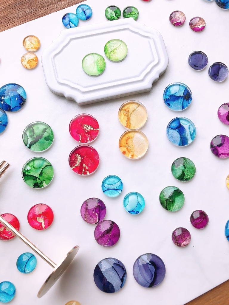 インクアートのピアス・イヤリング