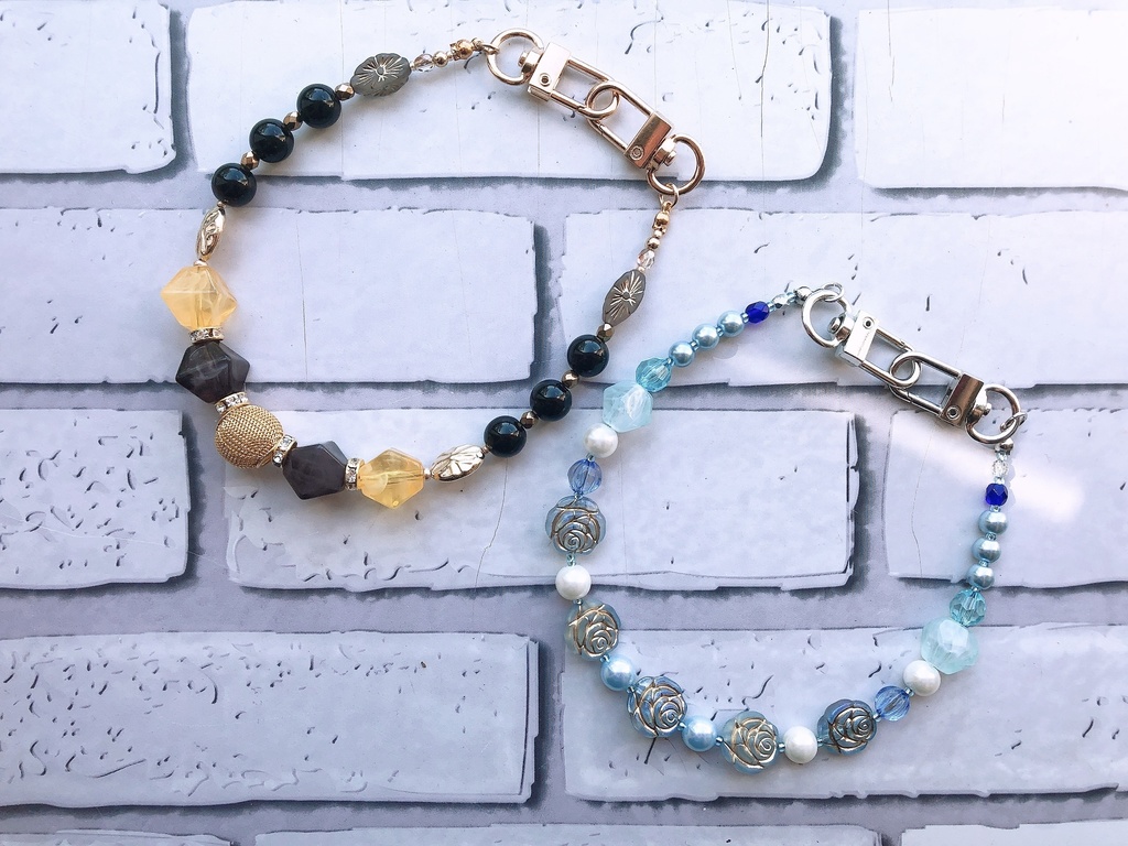 ヒーローイメージスマホストラップ