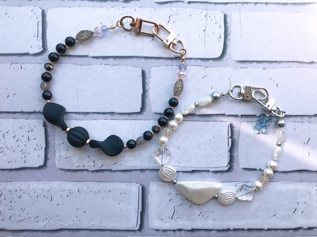 ヒーローイメージスマホストラップ