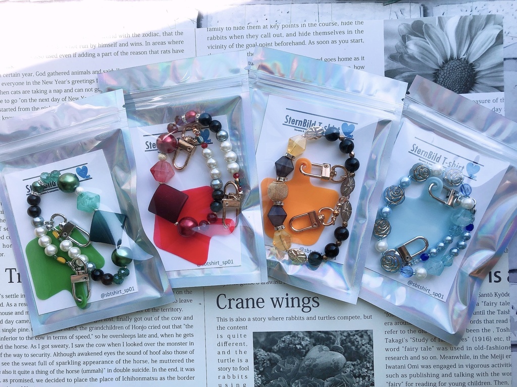 ヒーローイメージスマホストラップ