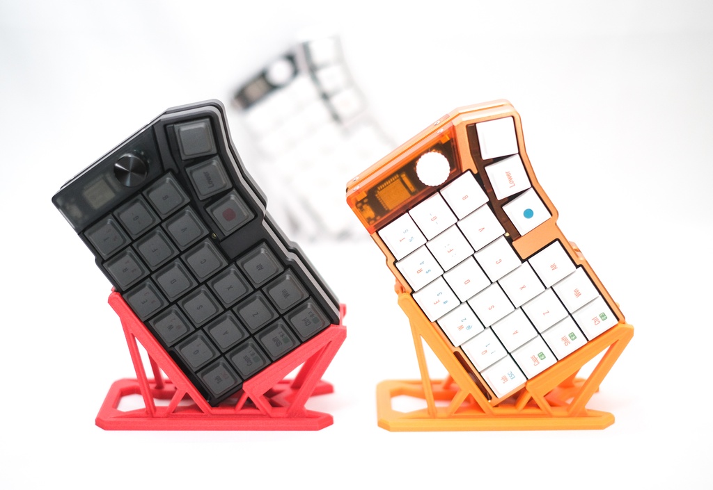Cornix スタンド
