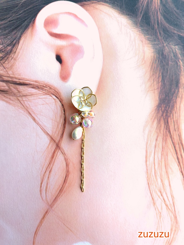 エルピスの花イメージアクセサリー