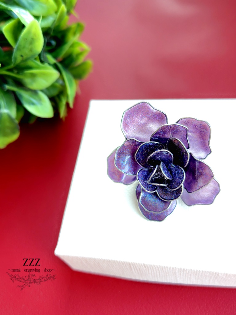 冥王の青紫薔薇ブローチ【no-002】