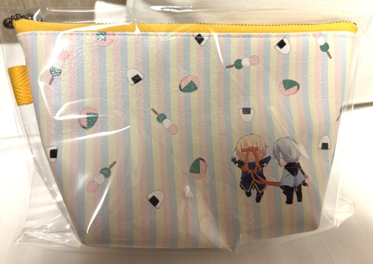 伯仲三角ポーチ