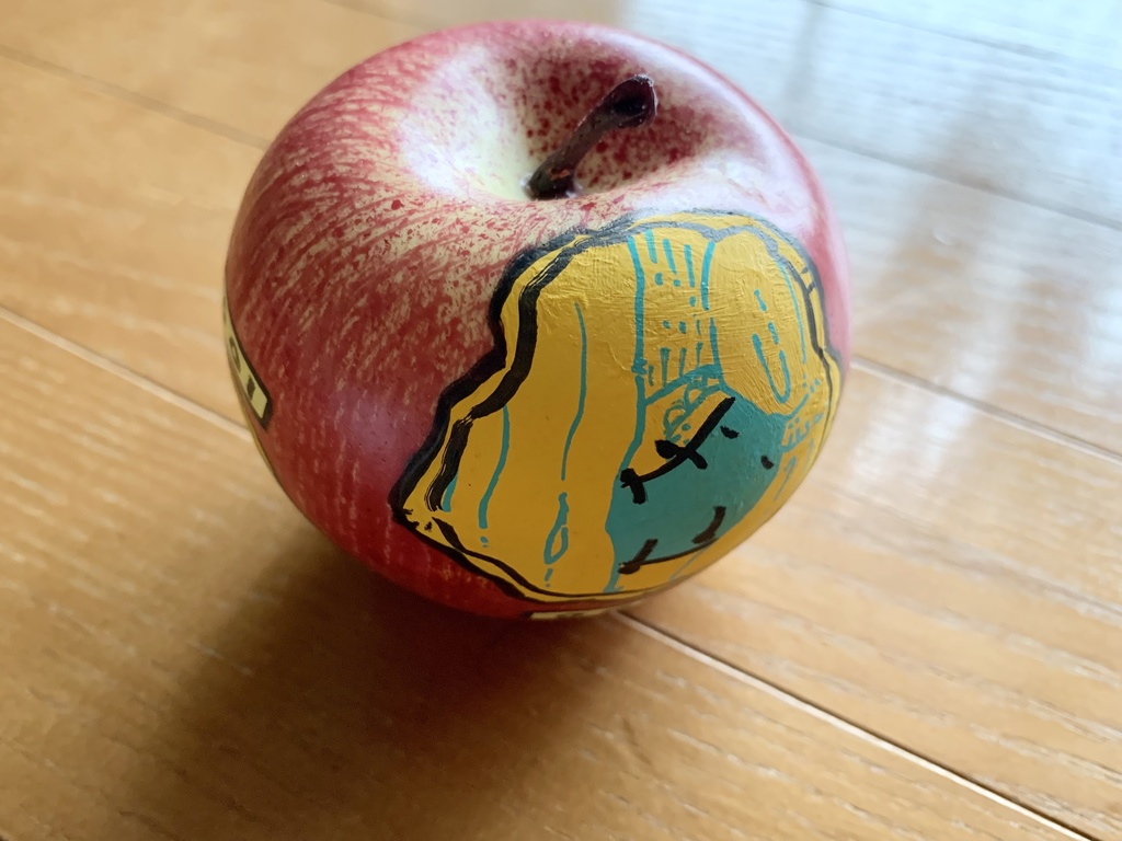 らくがきりんご