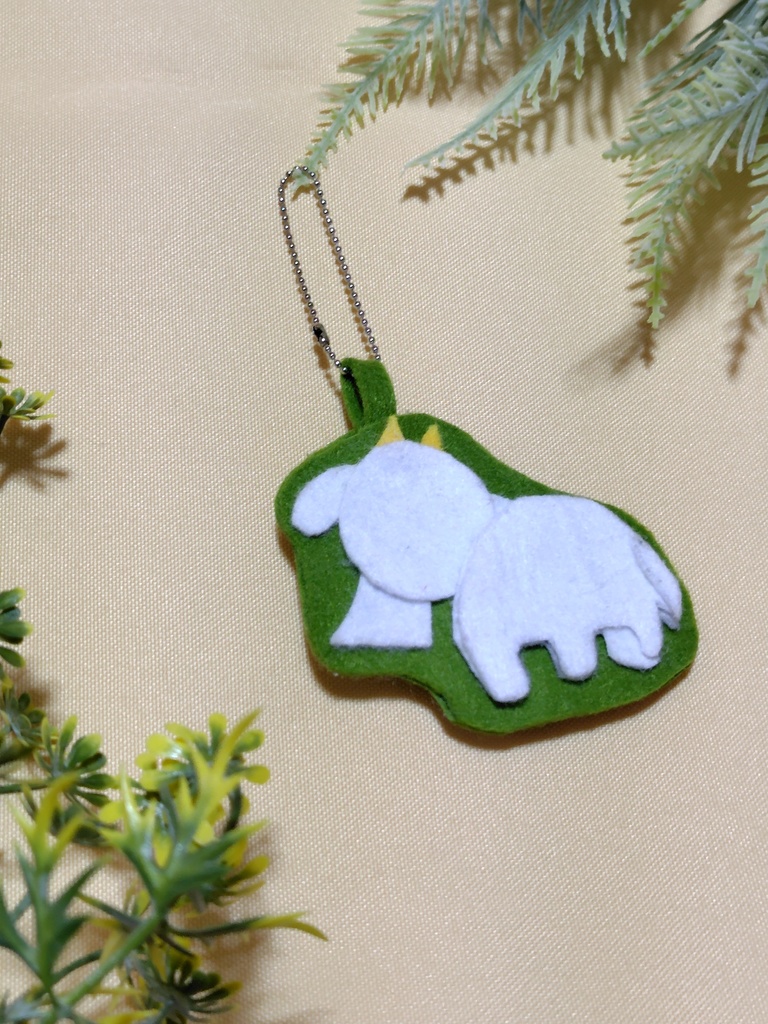 0点のテストを食べてくれるヤギキーホルダー