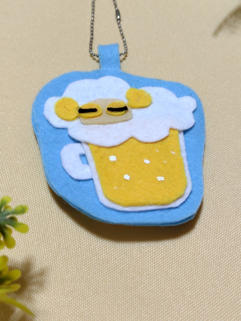 羊ビールキーホルダー
