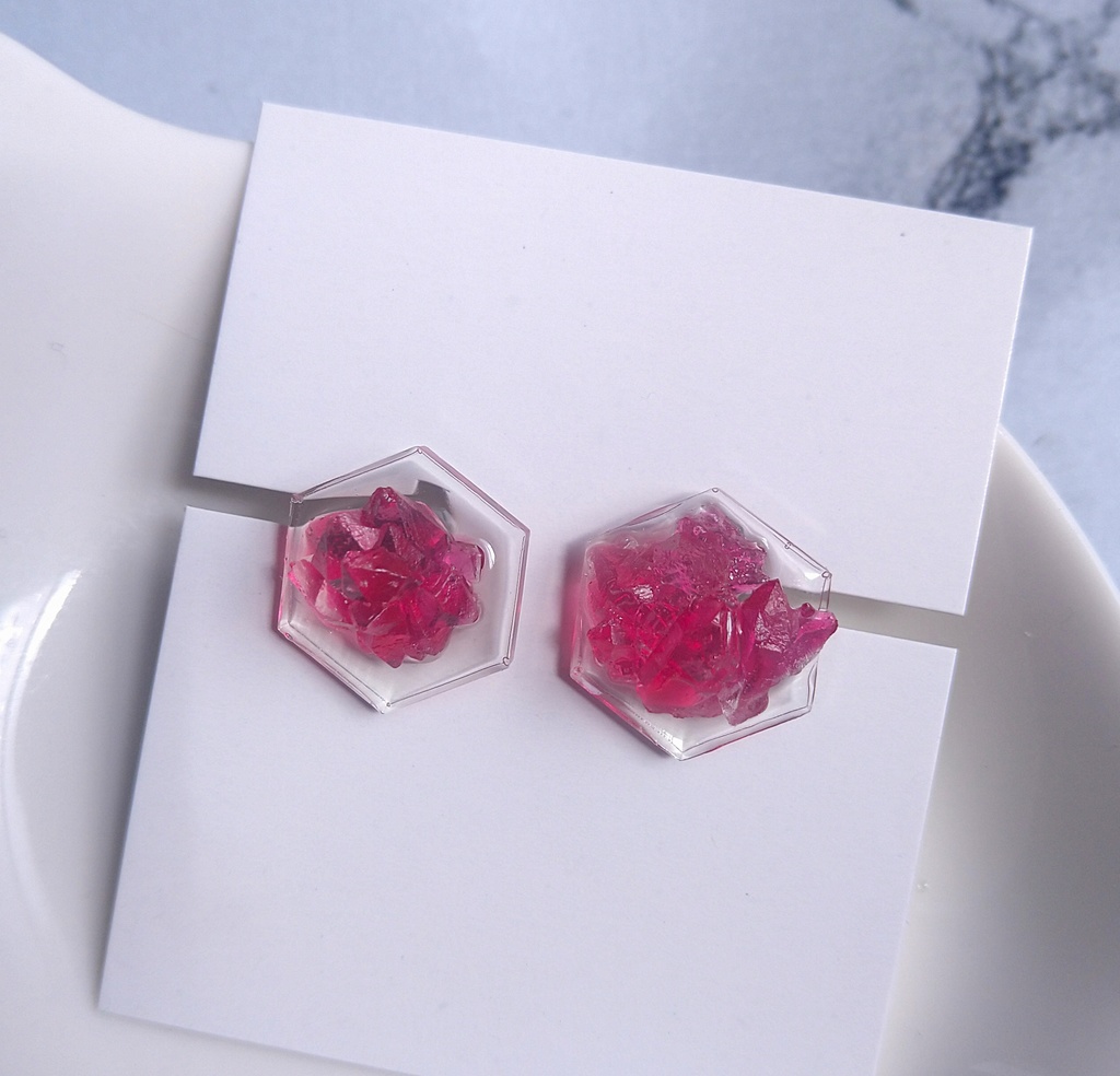 鉱石レジン　ノンホールピアス