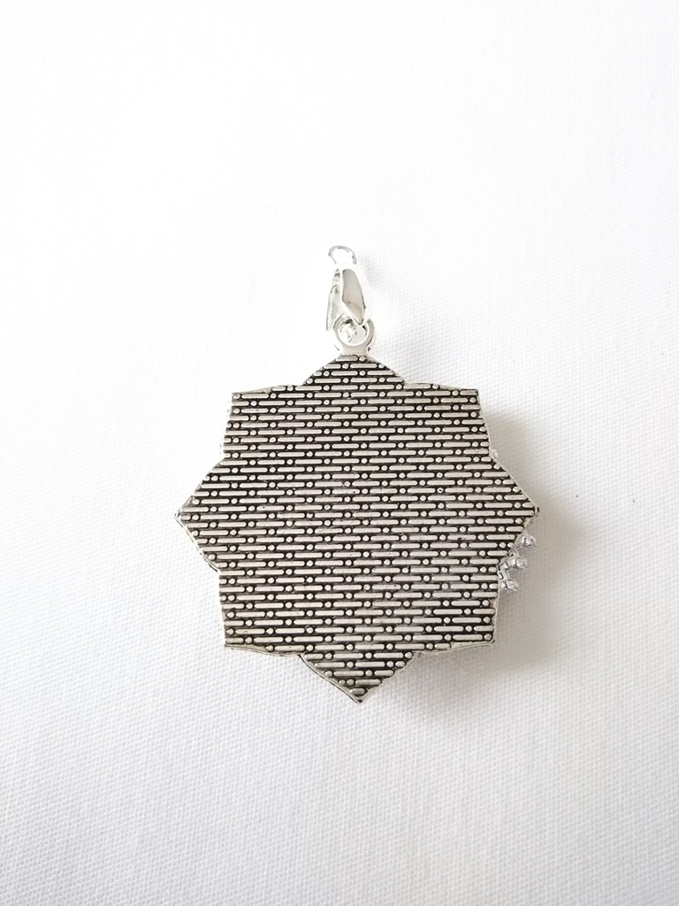 Raveイメージ ペンダントトップ まろにうむ Booth