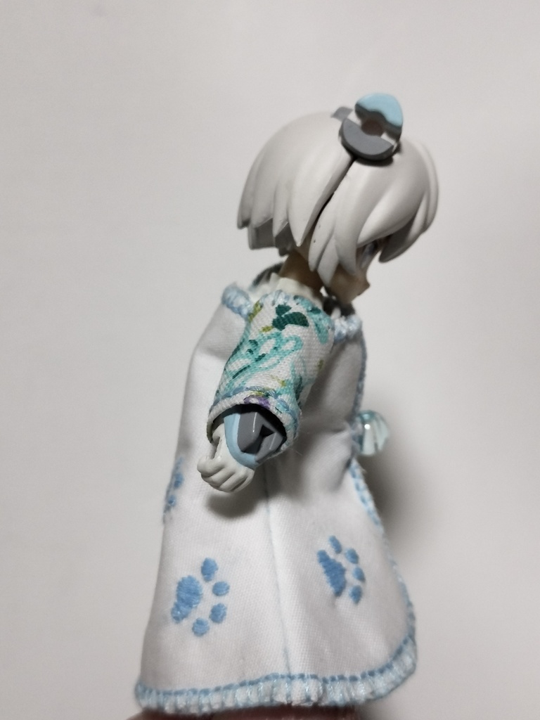 みずたまりの服