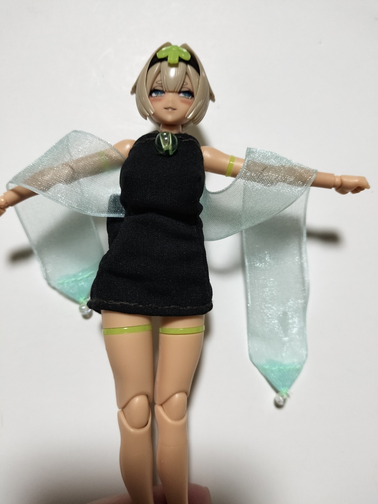 メガミ宴さんイメージ衣装、黒緑