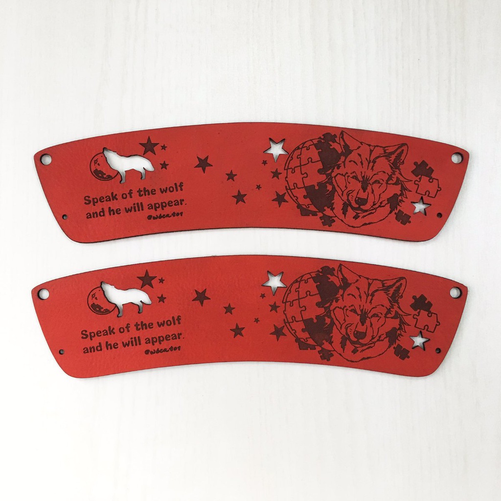 狼柄の本革コーヒーカップスリーブ