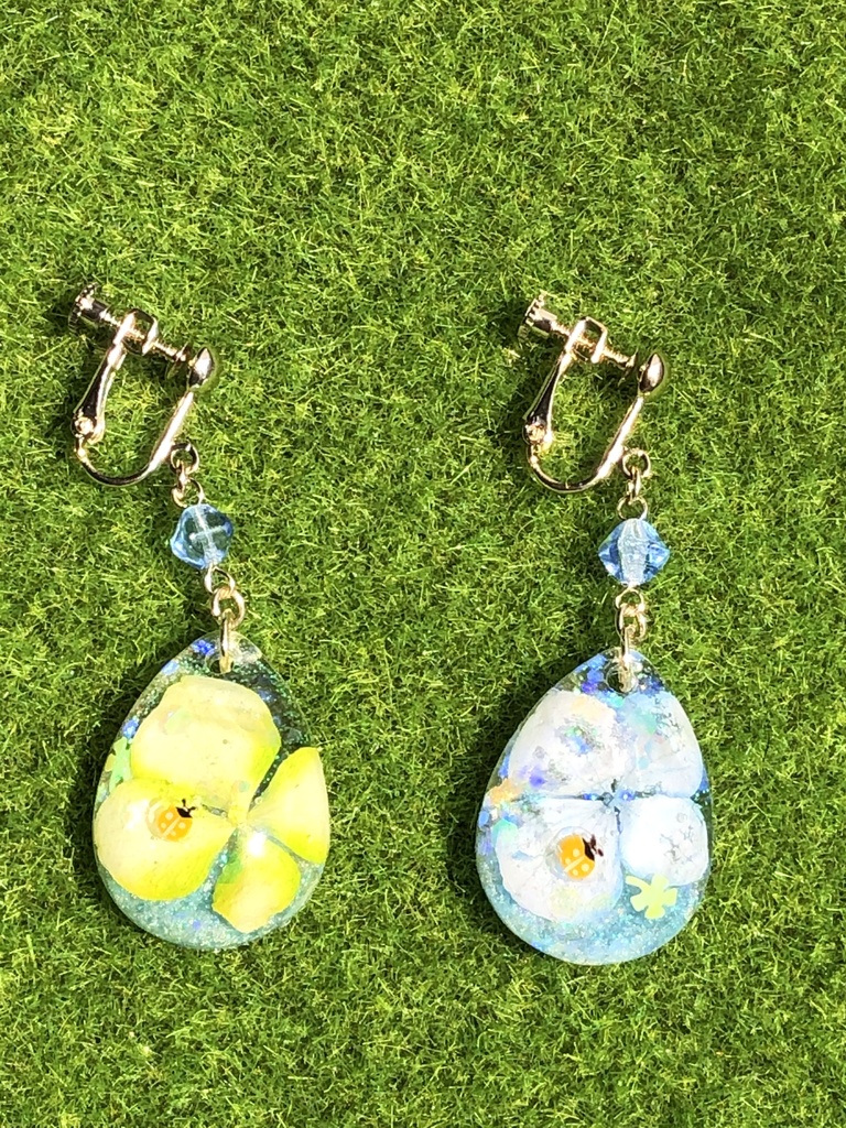 シグ　涙型　イヤリング